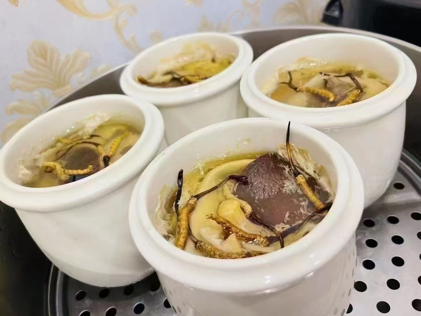 冬蟲夏草燉什么最好？5種黃金搭配讓滋補效果翻倍